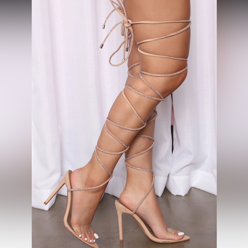 Fashion nova Wrap around heels 🫶